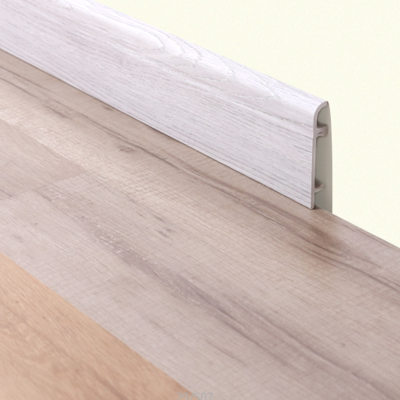 v&aacute;n ch&acirc;n tường PVC