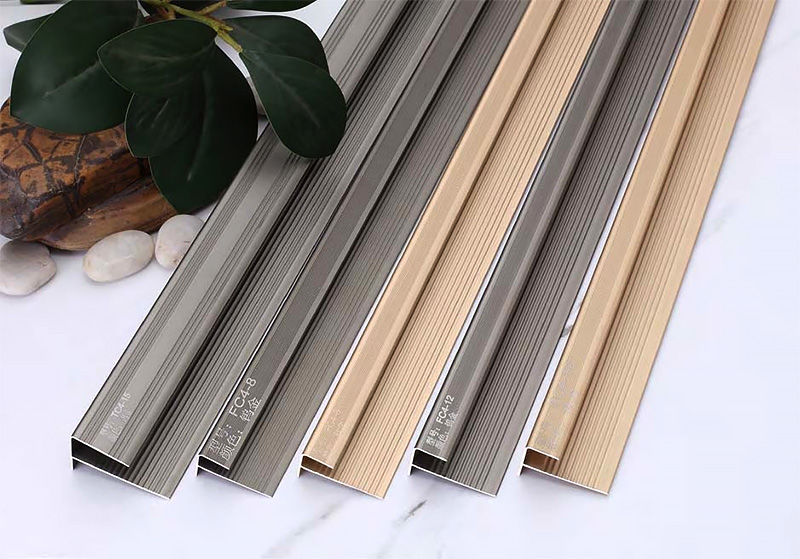 Viền cạnh cầu thang h&igrave;nh chữ F c&oacute; nhiều k&iacute;ch cỡ kh&aacute;c nhau