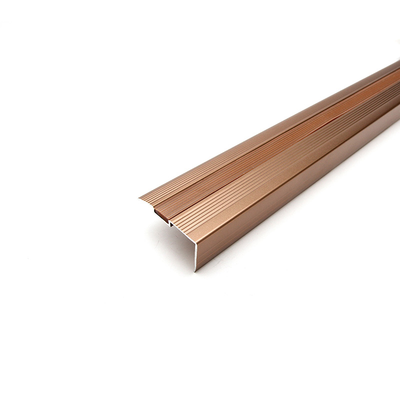 Hồ sơ mũi cầu thang sang trọng