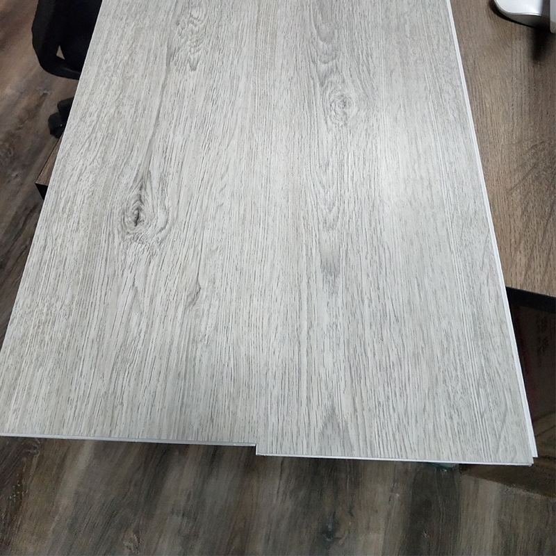 s&agrave;n vinyl nhấp chuột spc