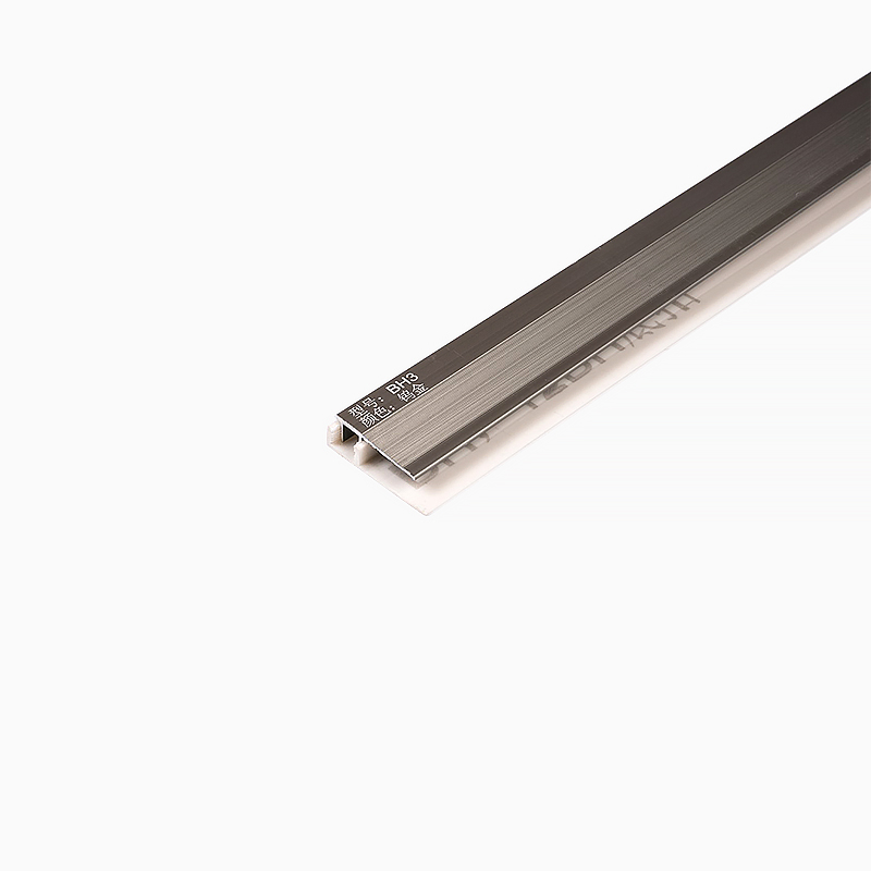 Viền gạch l&aacute;t s&agrave;n