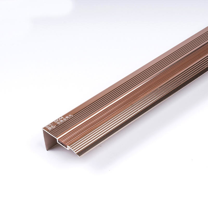 Hồ sơ mũi cầu thang