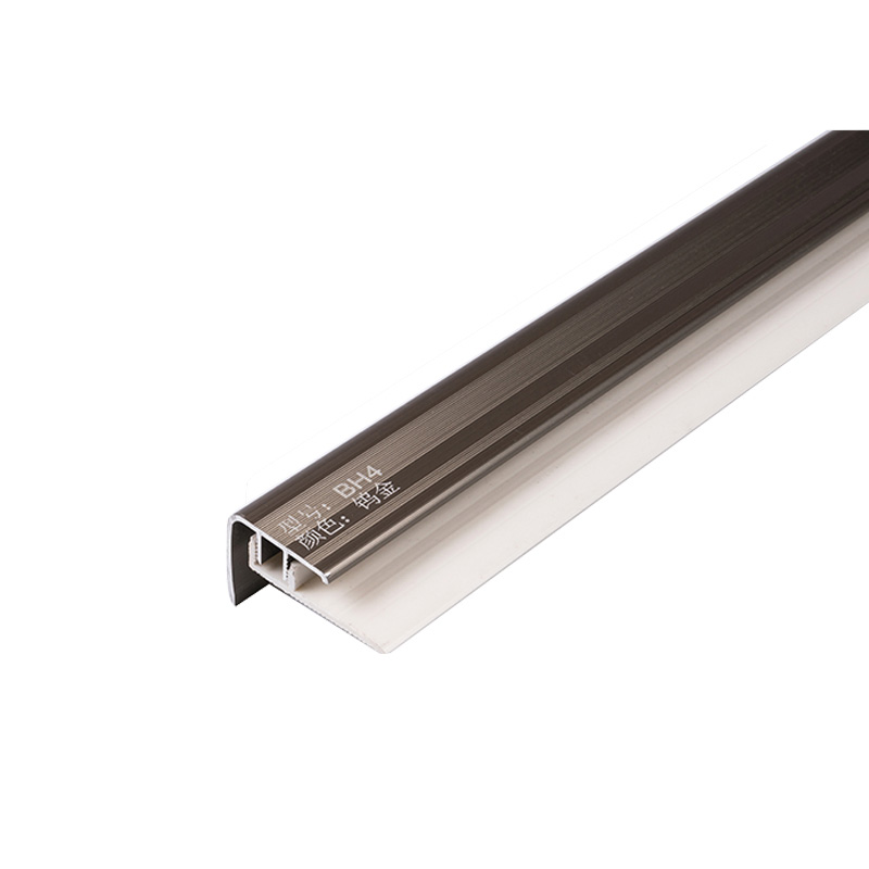 Độ bền Gạch l&aacute;t cầu thang