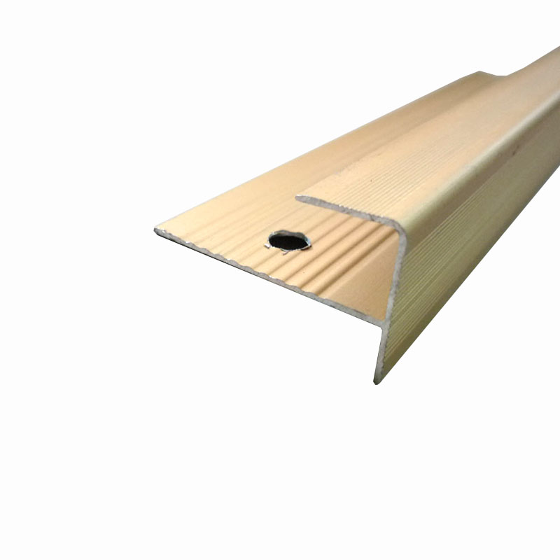 viền cạnh gạch