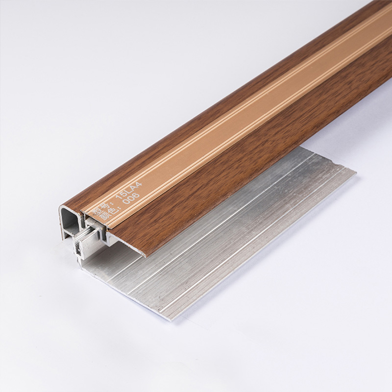 Viền gạch ốp cạnh cầu thang