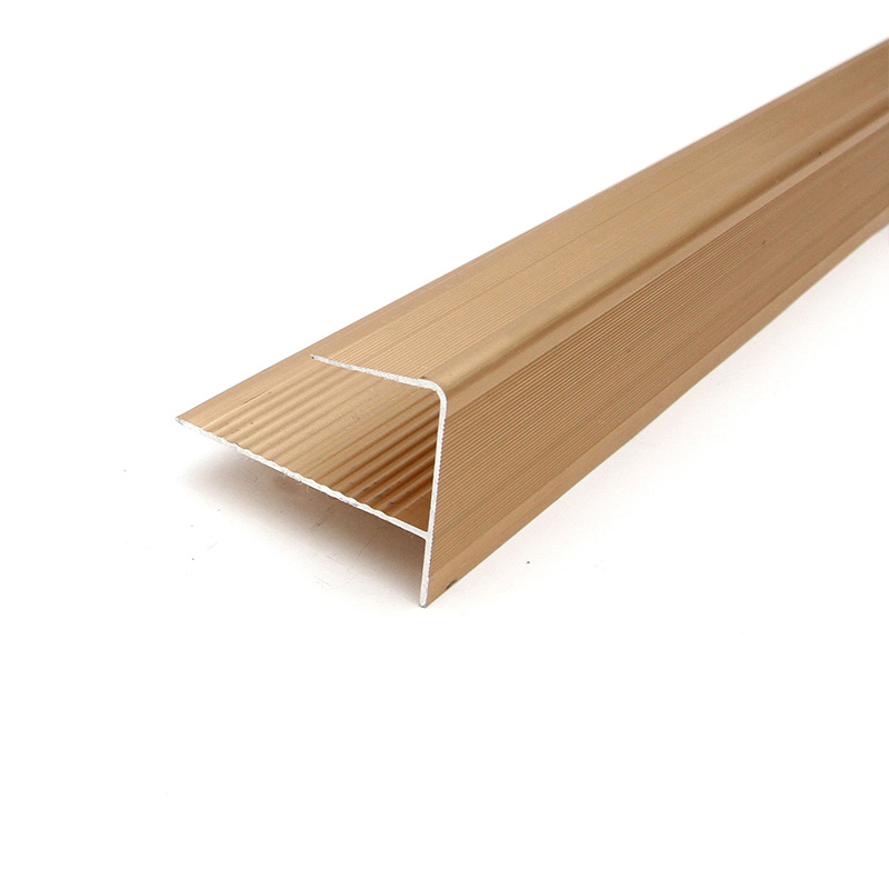 Viền cạnh cầu thang h&igrave;nh chữ F