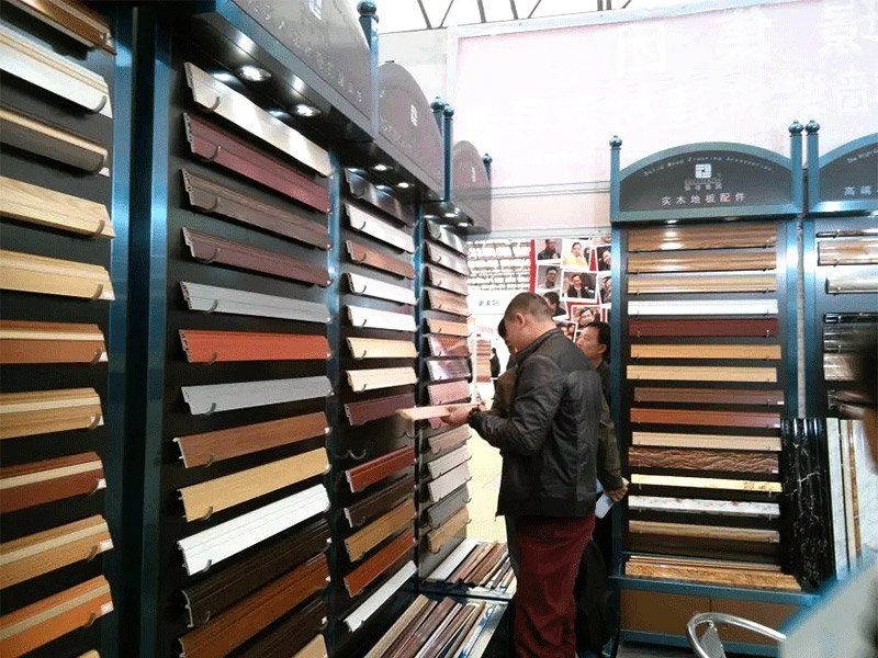 Nh&agrave; cung cấp tấm gỗ c&oacute; r&atilde;nh