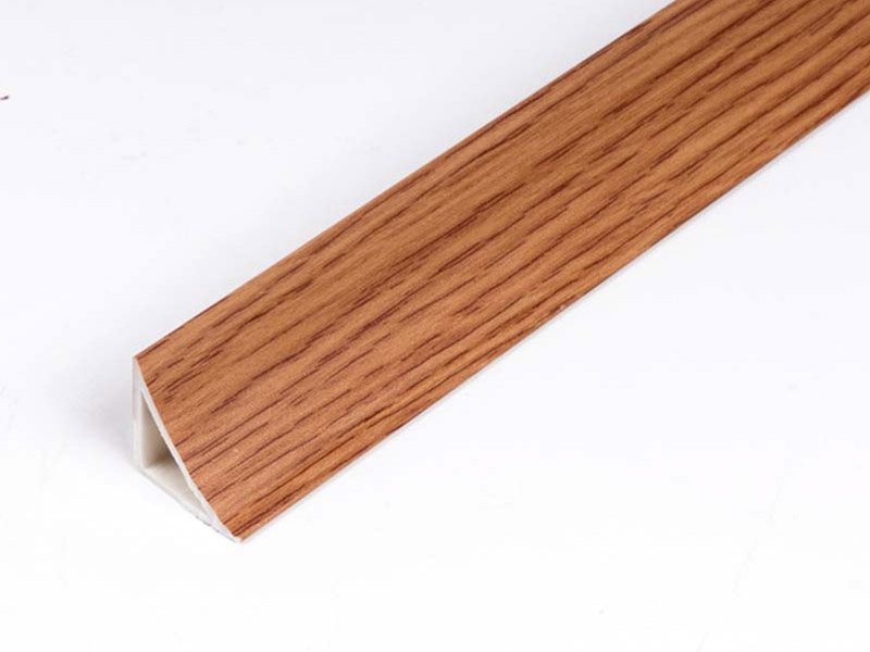 Viền g&oacute;c trong PVC 20 * 20mm