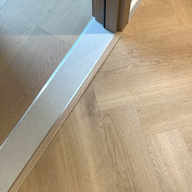 Dải cạnh sàn SPC hình chữ L 24 * 4mm