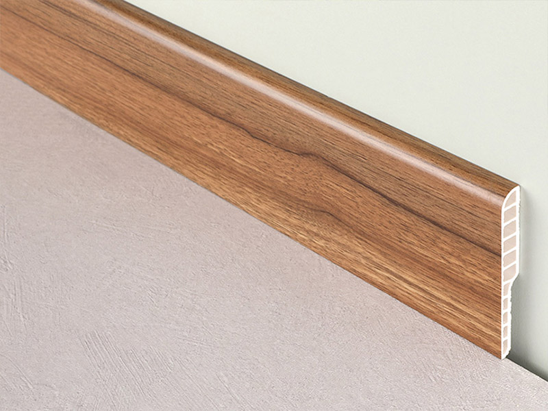 V&aacute;n ch&acirc;n tường tr&ograve;n bằng b&uacute;t ch&igrave; PVC 95 * 12 mm