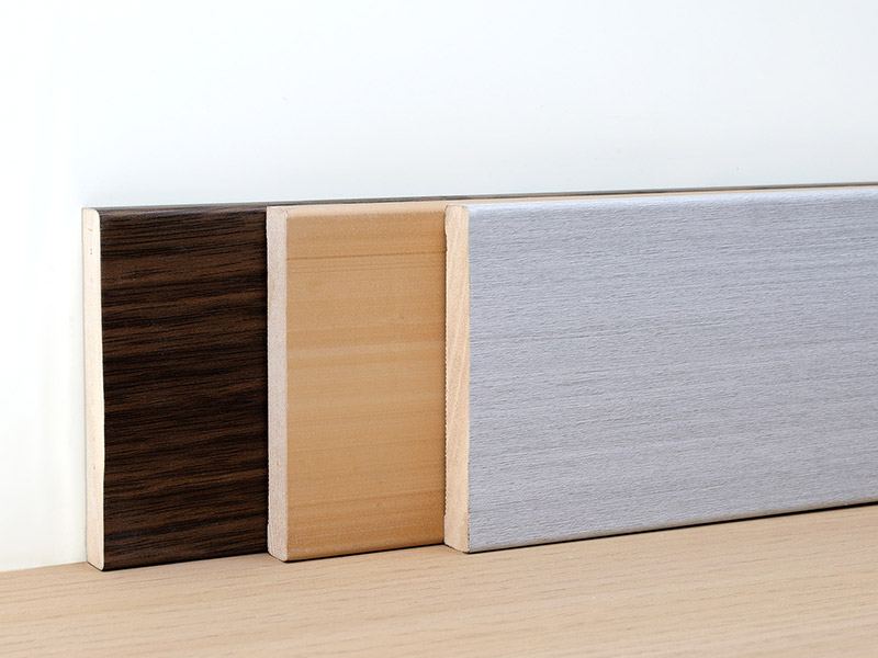 V&aacute;n ch&acirc;n tường bằng gỗ nguy&ecirc;n khối 72 * 10,5mm