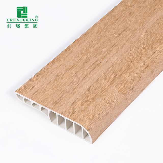 Tấm ốp chân tường bằng bút chì PVC 75 * 15mm