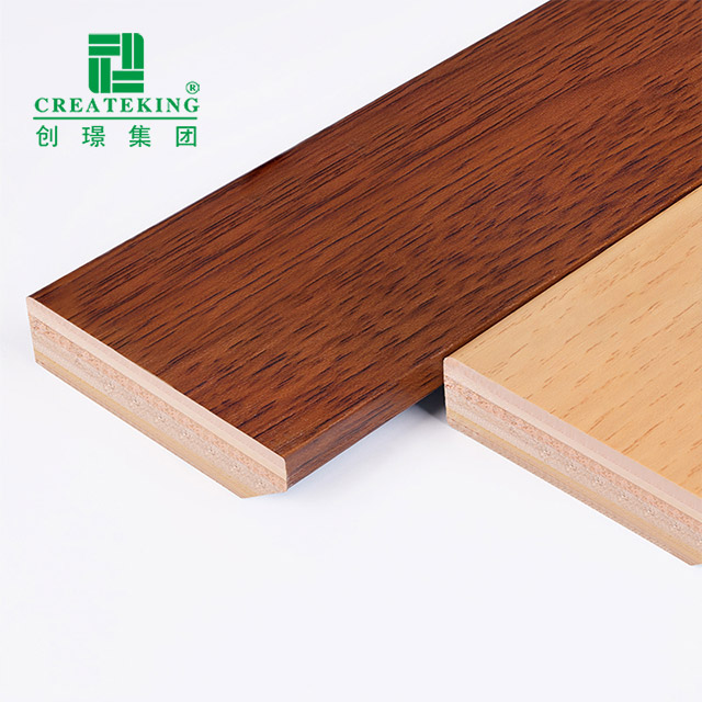 Tấm ván chân tường Laminate