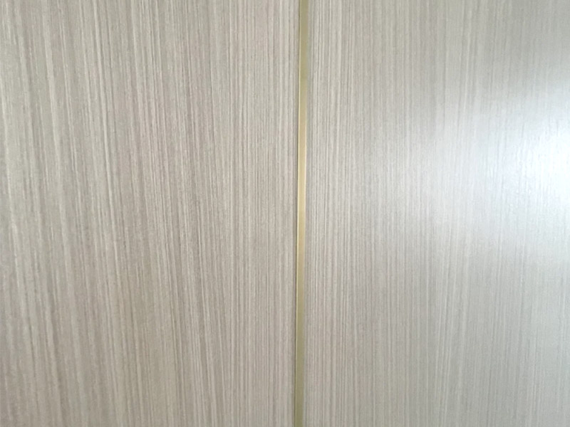 Th&ecirc;m trang tr&iacute; v&agrave;o tấm gỗ