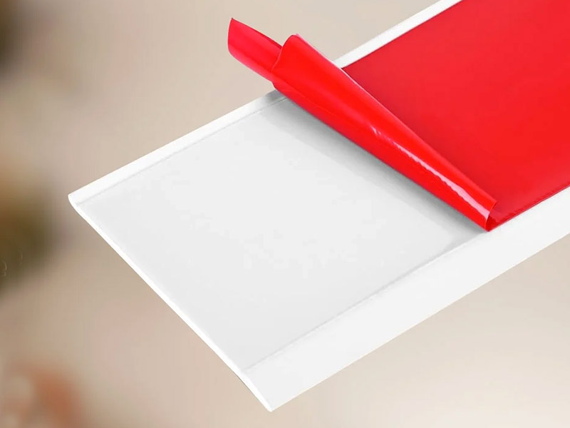 Tấm v&aacute;n ch&acirc;n tường c&oacute; lớp nền tự d&iacute;nh