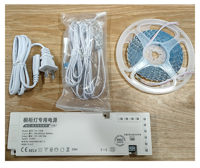 Tấm v&aacute;n ch&acirc;n tường c&oacute; đ&egrave;n LED