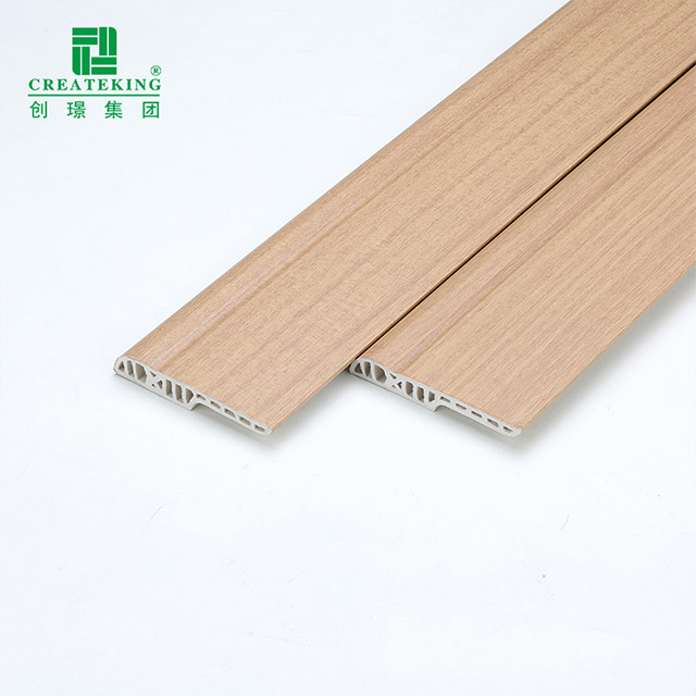 Tấm ốp chân tường bằng bút chì PVC 90 * 17mm