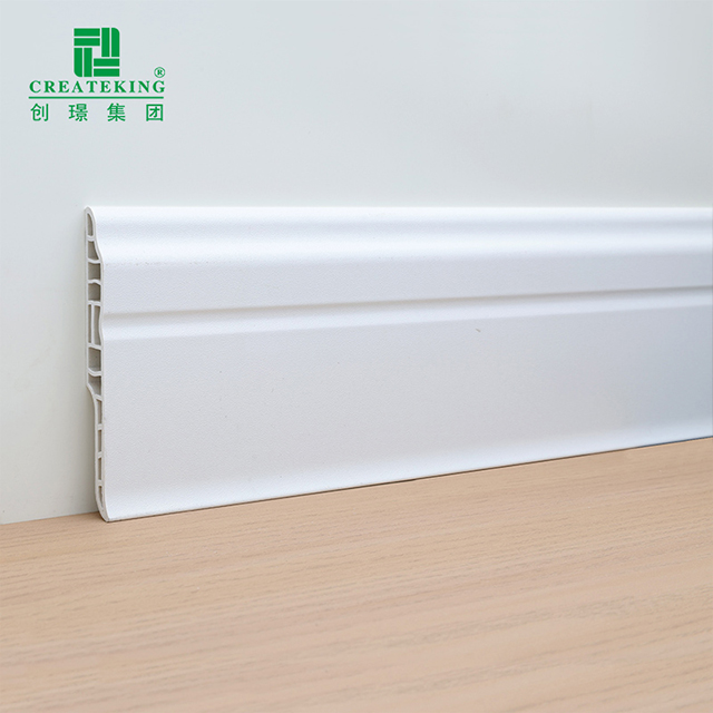 Tấm ốp chân tường lưỡi cừu PVC 95 * 15,5mm