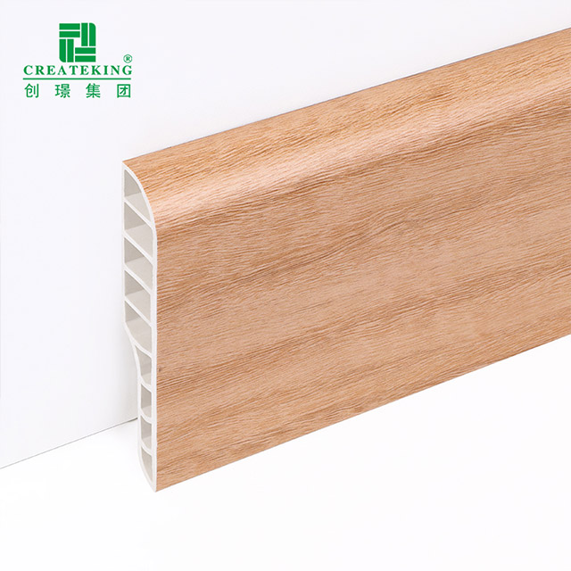Tấm ốp chân tường bằng bút chì PVC 75 * 15mm