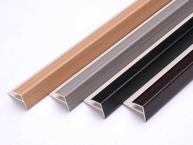 Hồ sơ mũi cầu thang PVC h&igrave;nh chữ F 20 * 25 mm