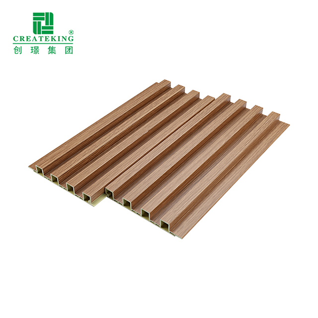 Tấm ốp tường PVC hiệu ứng gỗ