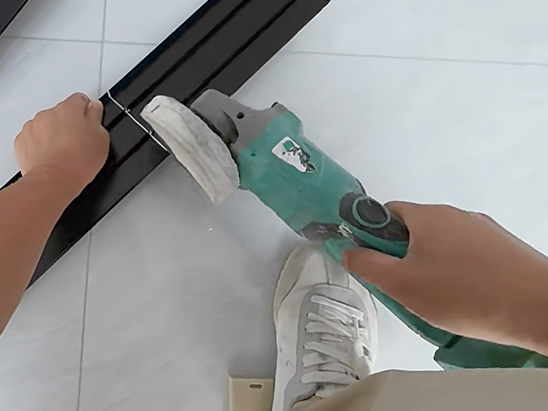 Làm thế nào để bạn phù hợp với tấm ốp nhôm?