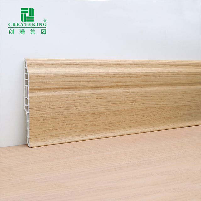 Tấm ốp chân tường lưỡi cừu PVC 95 * 15,5mm