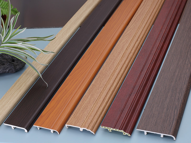 Tấm ốp ch&acirc;n tường kẹp PVC 100 * 16mm