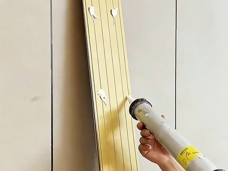 Lắp đặt tấm tường bằng keo