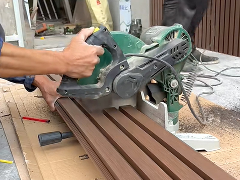 Các tấm tường có thể được cắt theo kích thước không?