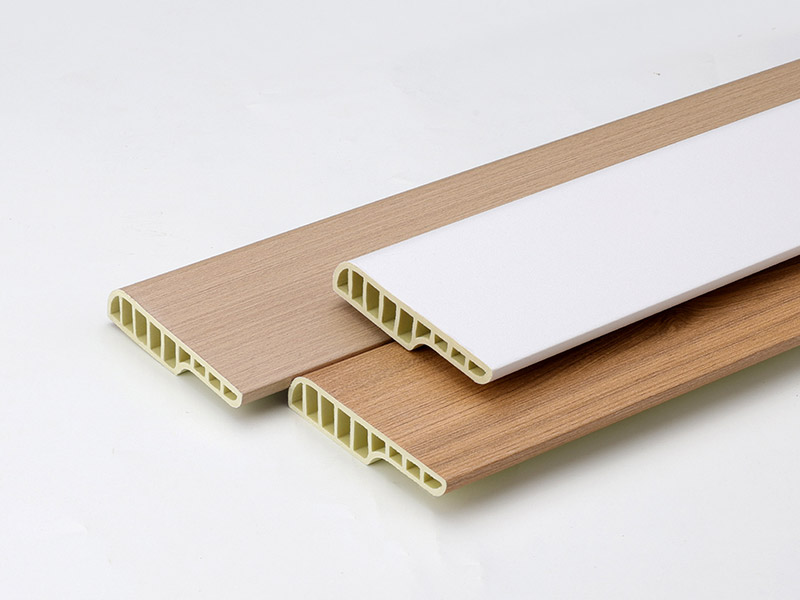 V&aacute;n ch&acirc;n tường tr&ograve;n bằng b&uacute;t ch&igrave; PVC 75 * 15mm