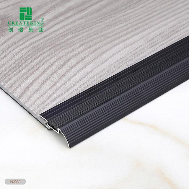 Viền mũi cầu thang 20x50mm có chèn cao su