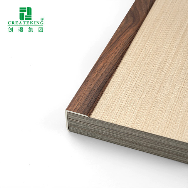 Tấm bảo vệ góc sàn gỗ cứng PVC hình chữ L 32 * 28mm 