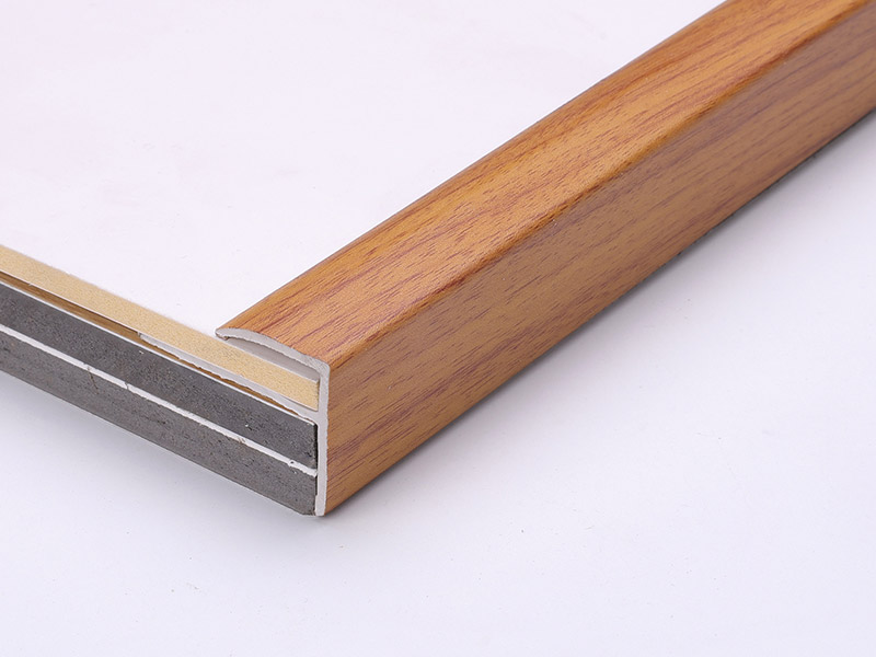 Cấu h&igrave;nh mũi cầu thang SPC h&igrave;nh chữ F 20 * 25 mm