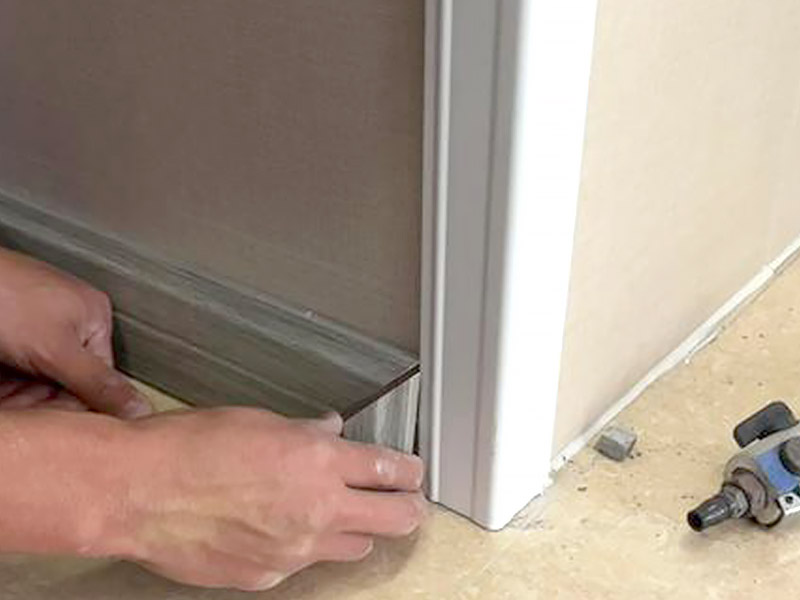 Làm thế nào để tham gia một tấm ván chân tường vuông?