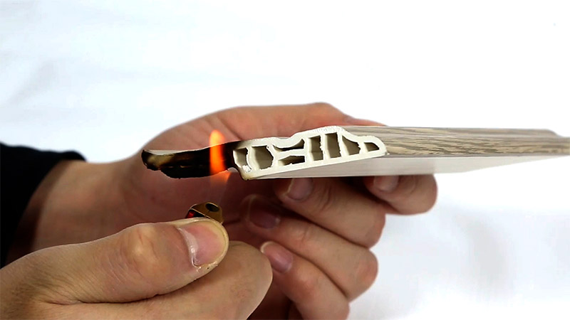 Ván chân tường PVC có chống cháy không?